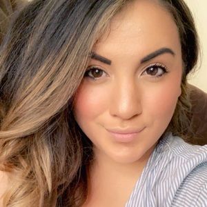 Meet your Posher, Alyssa